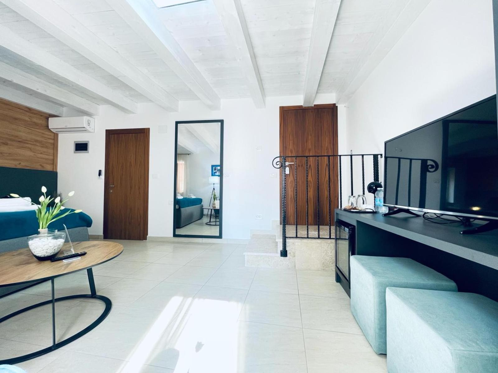Fazana City Rooms With Free Parking Екстериор снимка