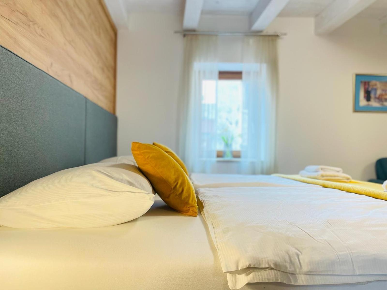Fazana City Rooms With Free Parking Екстериор снимка